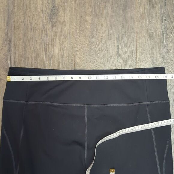 Girlfriend Collective Cropped Leggings Black Size 5X - Picture 4 of 7